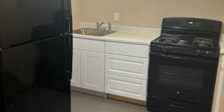 Charming basement apartment Gallery 5