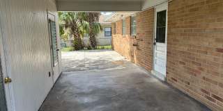 Convenient Leesburg Living – Walk to Leesburg High School! Gallery 13