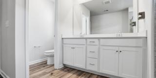 Luxury End-Unit Townhome in Desirable Chateau Community Gallery 35