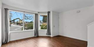 Monroe End Unit Townhome Unit A Gallery 12