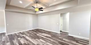 Gorgeous 2025 Built 3 Bedroom 2 Bath Home! Gallery 8