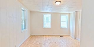 4-Bed Farmhouse Minutes from UVM Campus (30 Chase St) Gallery 4