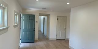Newly renovated 2 bedroom 2 bathroom in a great location Gallery 8