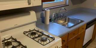 Lovely Two Bedroom Home on a Quiet Street Gallery 34