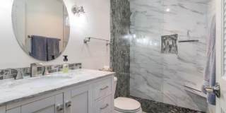 THE BAYSIDE Gallery 11