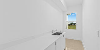 821 NW 37th Place Gallery 32