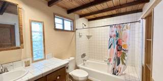 1 Bed + 1 Bath Cottage | Hollywood By the Sea | Unfurnished Gallery 12