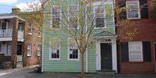 2 bed / 2 bath w/Study on Wentworth St! ~ Available on May 30, 2025 Gallery 1