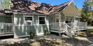 1 Bed/1 Bath in Duckpond Area Close to Downtown Gallery 1
