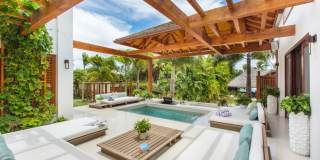 Diamond Head Villa: Luxury Gold Coast Retreat w/ Pool, Jacuzzi & Beach Access Gallery 6