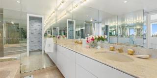 1 Grove Isle Dr Gallery 23