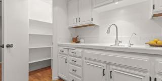 640 S Lake Avenue 105 Gallery 13