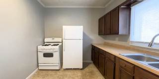 PRELEASING for AUGUST! Pet‑Friendly 4BR Walk to Ball State PRELEASING for AUGUST! Pet‑Friendly 4BR Walk to Ball State Gallery 1