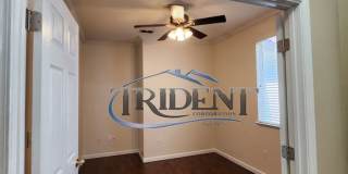 3-bedroom 2-bath home with den located in Edgewater Gallery 6
