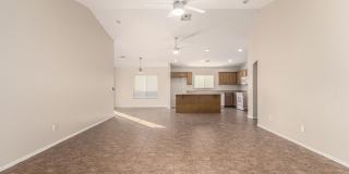 4 bedroom home in Surprise!! Gallery 10