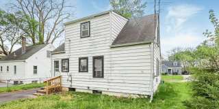 Newly Renovated - 3 Bed, 1.5 Bath Single-Family Home w/ Garage!! Gallery 36