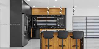 19511 NE 18th Pl Gallery 1