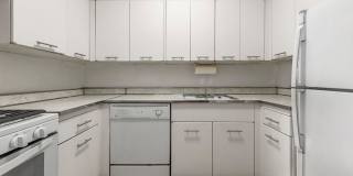 25 Sutton Pl S # 7998 Gallery 1
