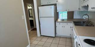 Stunning 2 Bed, 2 1/2 Bath Townhouse Available Now Stunning 2 Bed, 2 1/2 Bath Townhouse Available Now Gallery 9