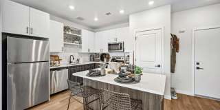 Marlon at Central Park Gallery 4