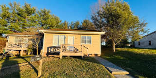 2 Bedroom, 1 Bath Duplex Gallery 1