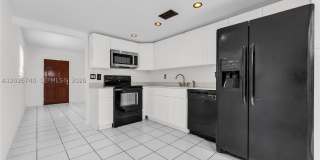 321 SW 1st Ct Gallery 7