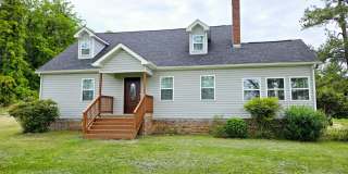 Amazing 4 bed room 3 bathroom home in the country with a large Private lot fully updated!!!!!!! Gallery 1