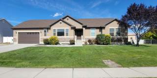Large and Spacious Lehi Home Gallery 1