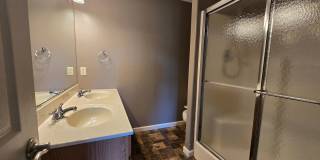 3 Bedroom Duplex in Normal! Gallery 11