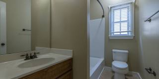 Quiet Apartment 2 Miles from Campus! Gallery 1