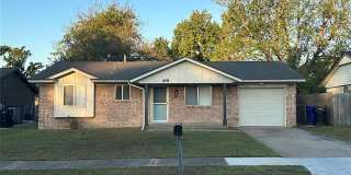 416 S Hickory Place Gallery 1