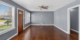 3223 Topeka St Gallery 3