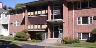 206 Rock Street Gallery 1