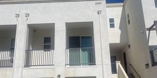 Spacious 4 Bedroom, 3.5 Bathroom Townhome Gallery 1