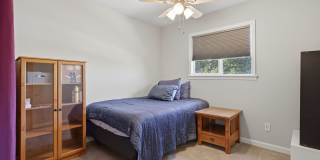 3 bed 2 1/2 bath Tri-level near Downtown Castle Rock! Gallery 22