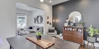 Updated 2BR Townhome | Bates-Hendricks | Steps to Fountain Square Gallery 12