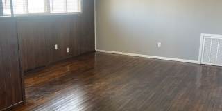 Move in Special! $200 off First Month! Adorable 2 Bedroom with 2 Car Garage Close to Hospitals and TTU! Gallery 5