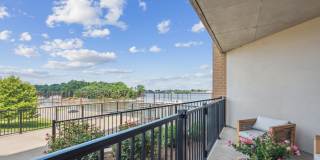 Waterside at RiverPark Place Gallery 15