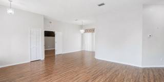 Spacious 4-Bedroom Home in Desirable Riverview Location with Excellent Schools Gallery 6