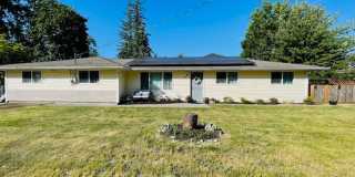 Beautifully Remodeled Rambler in Maple Valley Gallery 1