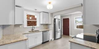Charming 3-Bed Dutch Colonial with Modern Updates & Massive Yard – Minutes from German Village! Gallery 19