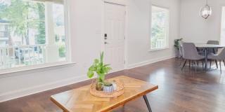 Spacious 4/3.5 w/ Master on Main and Fully Fenced Backyard! Gallery 12