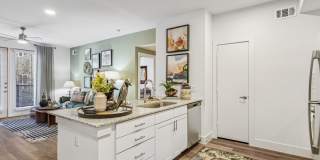 Heritage McKinney Square Gallery 4