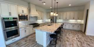 Beautiful 4 bed/3 bath home located in Summerlin Gallery 6