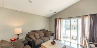 127 FALCON RIDGE WAY N Gallery 11