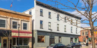 104 W Main Street unit: 304 Gallery 1