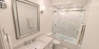 Stunning rehabbed 3-Bedroom Townhome in Fulton Market / West Loop Gallery 12