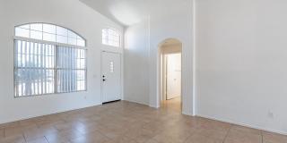 12471 W Holly Street Gallery 11