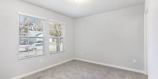 390 Catherine Avenue Gallery 17