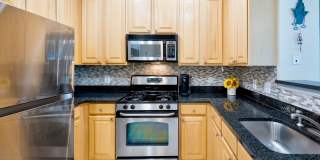 Elegant 2BD Condo with Unbeatable Access & Premium Features in Arlington w/ Parking! Elegant 2BD Condo with Unbeatable Access & Premium Features in Arlington w/ Parking! Gallery 7